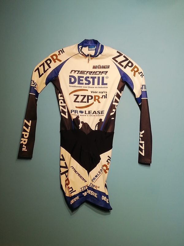 ZZPR.NL-DESTIL-MERIDA 2009/2010