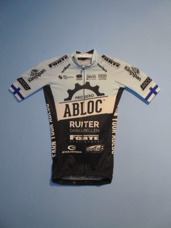 ABLOC-RIDER-FORTE com COLEIRAS DO CAMPEONATO FINLANDÊS 2023